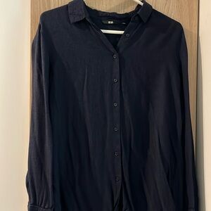 uniqlo button down